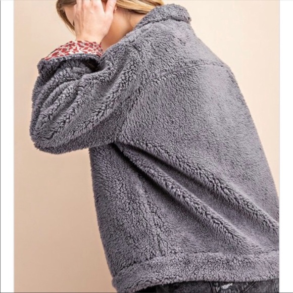 GRAY TRUCKER JACKET WITH PINK LEOPARD LINING - Picture 5 of 6